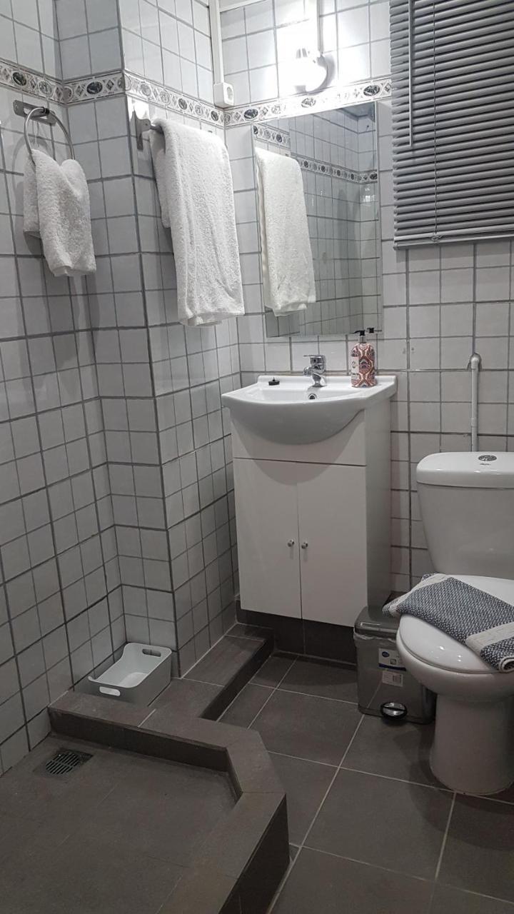 Palette Apartment Champagne - Athens Center, 6 Bd, 3 Bath Atenas Exterior foto